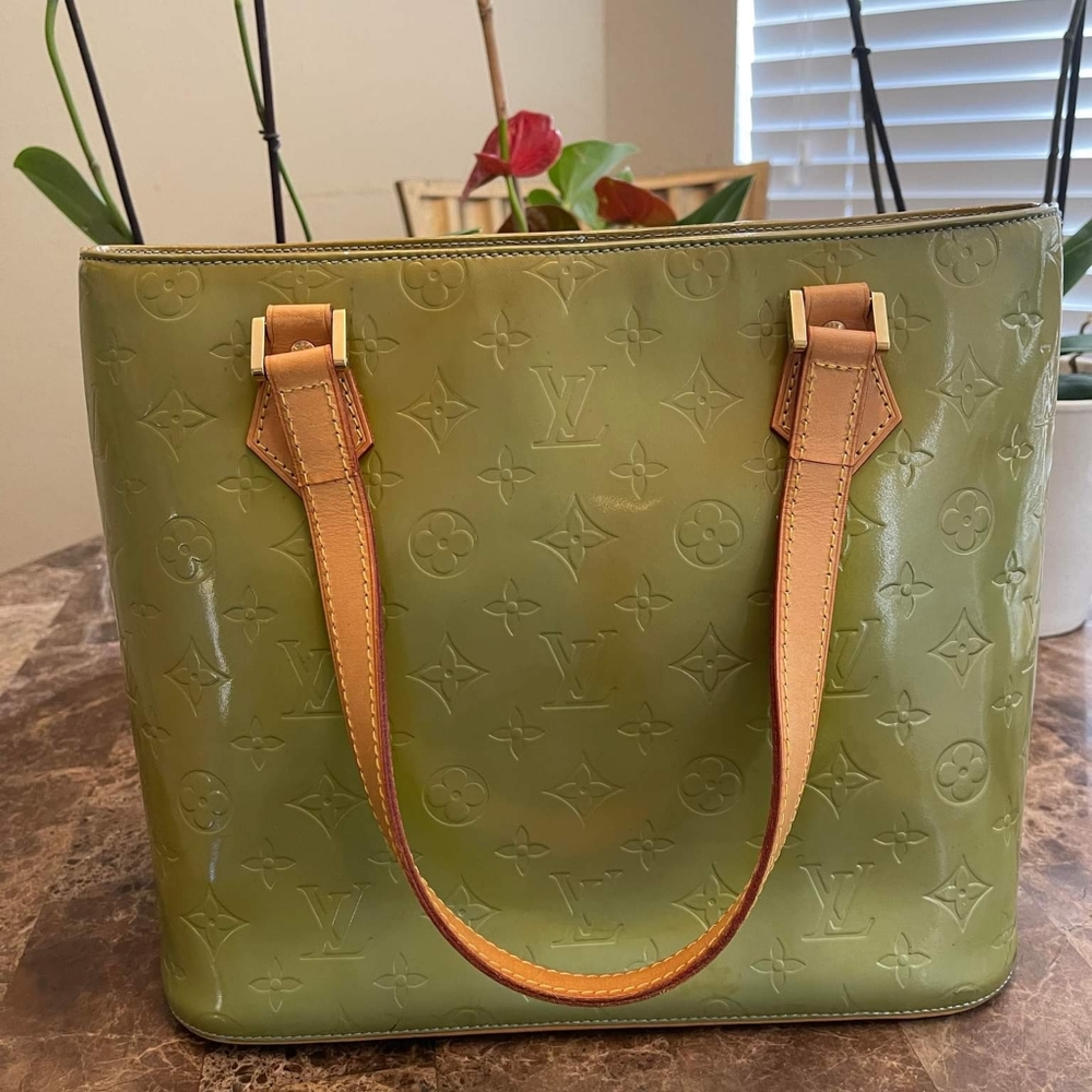 LOUIS VUITTON TOTE